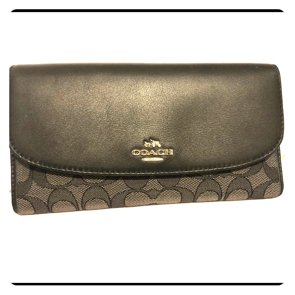 Coach wallet - Brand new w/ tag, never used!